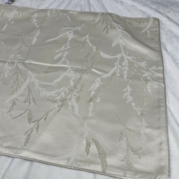 NEW Hudson Park Collection Reeds (1) Standard Sham Pillow - Picture 4 of 12